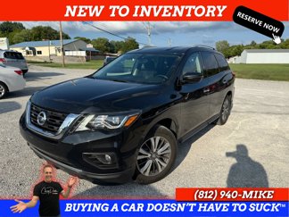 Used 2019 Nissan Pathfinder SV image 1