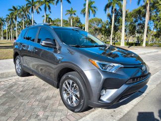Used 2018 Toyota RAV4 XLE image 1