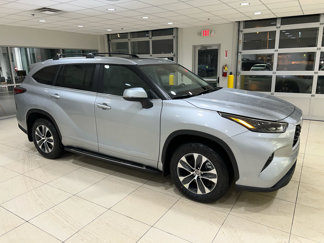 New 2025 Toyota Highlander XLE image 1