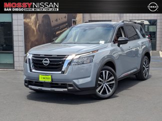 New 2025 Nissan Pathfinder Platinum image 1