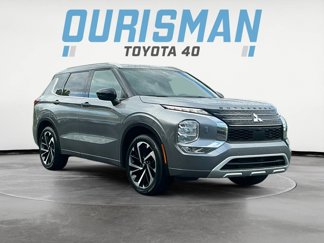 Used 2023 Mitsubishi Outlander SEL image 1