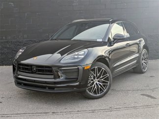 Used 2025 Porsche Macan image 1