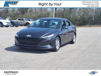 Certified 2022 Hyundai Elantra SE image 1