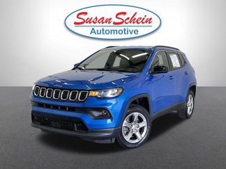 Used 2024 Jeep Compass Latitude image 1