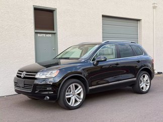 Used 2014 Volkswagen Touareg Sport image 1