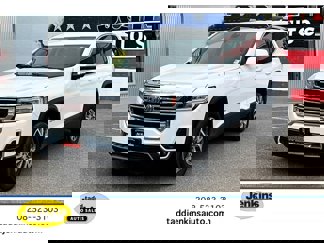 Used 2023 GMC Acadia SLT image 1