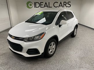 Used 2022 Chevrolet Trax LS w/ Tint and Cruise Package image 1