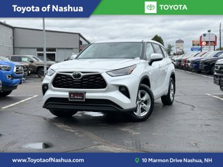 Used 2024 Toyota Highlander LE image 1