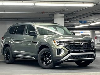 New 2026 Volkswagen Atlas Peak Edition image 1