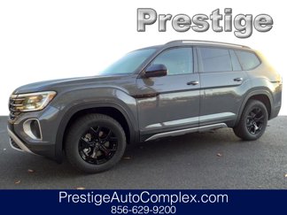New 2025 Volkswagen Atlas Peak Edition SE image 1