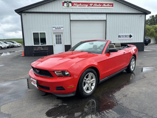 Used 2012 Ford Mustang Convertible image 1