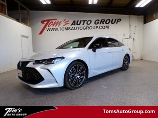 Used 2019 Toyota Avalon XLE image 1