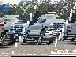 New 2025 Ford F250 4x4 Crew Cab Super Duty image 1