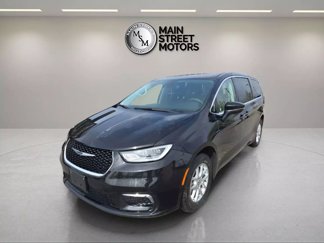 Used 2023 Chrysler Pacifica Touring-L image 1