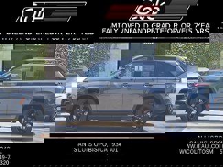 New 2025 Jeep Grand Cherokee Altitude image 1