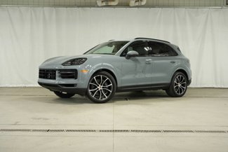 New 2025 Porsche Cayenne image 1