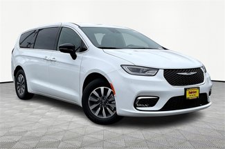 New 2025 Chrysler Pacifica Select image 1