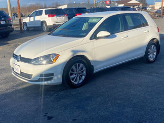 Used 2017 Volkswagen Golf S image 1