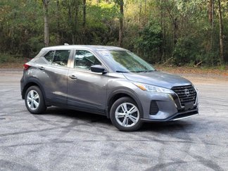 Used 2023 Nissan Kicks S image 1