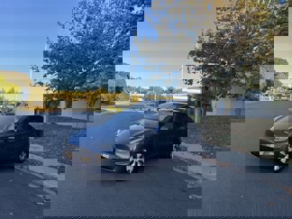 Used 2021 Tesla Model Y Long Range image 1