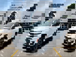 New 2025 Jeep Grand Cherokee L Limited w/ Black Appearance Package image 1