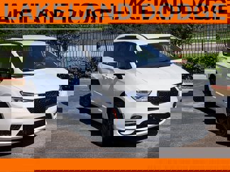 New 2025 Chrysler Pacifica Select image 1