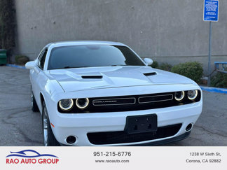 Used 2018 Dodge Challenger SXT image 1