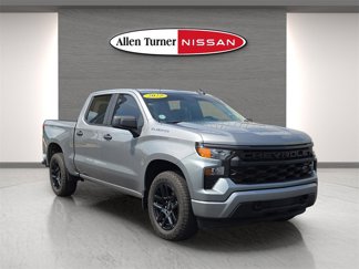 Used 2023 Chevrolet Silverado 1500 Custom image 1