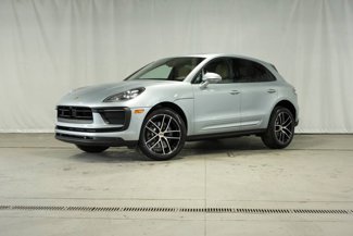 Certified 2025 Porsche Macan image 1