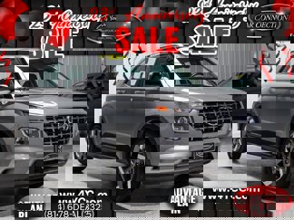 Used 2023 Hyundai Venue Limited image 1