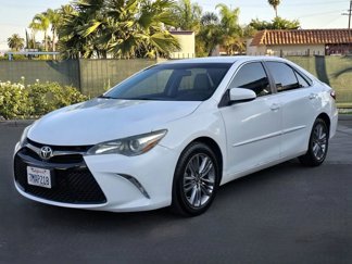 Used 2015 Toyota Camry SE image 1