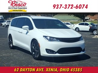 Used 2018 Chrysler Pacifica Touring-L Plus image 1