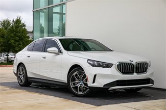 New 2024 BMW i5 eDrive40i w/ M Sport Package image 1