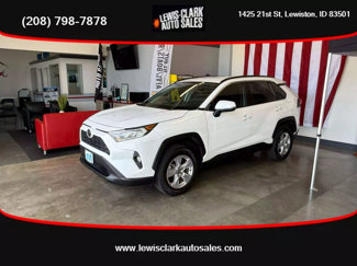 Used 2021 Toyota RAV4 XLE image 1