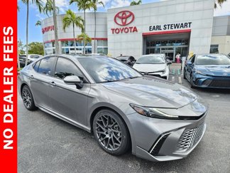 Used 2025 Toyota Camry XSE image 1