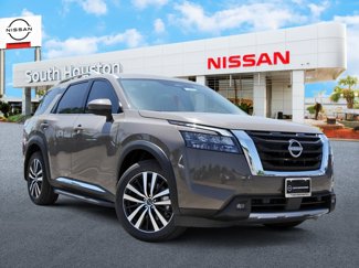 New 2025 Nissan Pathfinder Platinum image 1