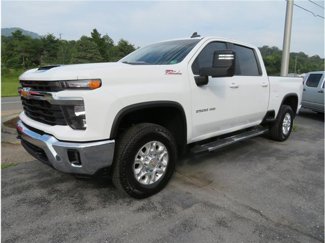 Used 2024 Chevrolet Silverado 2500 LT image 1