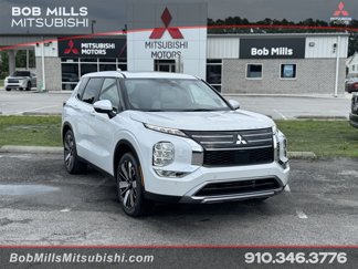New 2025 Mitsubishi Outlander SE image 1