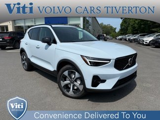 New 2026 Volvo XC40 B5 Plus image 1