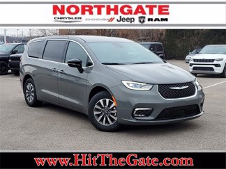 New 2025 Chrysler Pacifica Select image 1