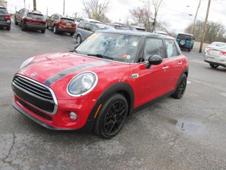 Used 2019 MINI Cooper 4-Door Hardtop image 1