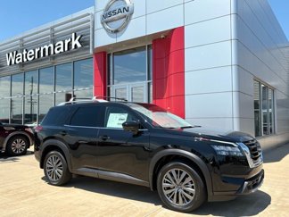 New 2025 Nissan Pathfinder SL w/ SL Premium Package image 1