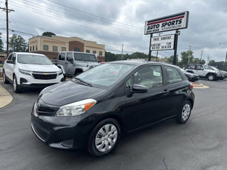 Used 2012 Toyota Yaris L image 1