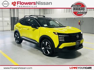 New 2025 Nissan Kicks SR image 1