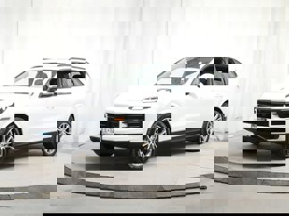 Used 2024 Porsche Cayenne image 1