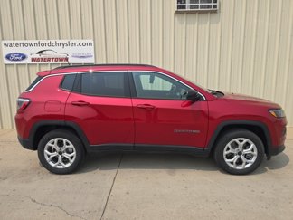New 2025 Jeep Compass Latitude image 1