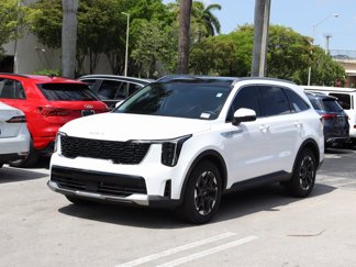 Used 2024 Kia Sorento S w/ Panoramic Sunroof Package image 1