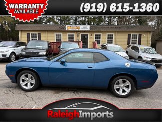 Used 2023 Dodge Challenger SXT image 1