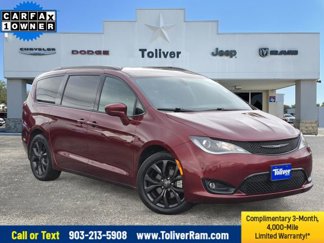 Used 2020 Chrysler Pacifica Touring-L w/ S Appearance Package image 1