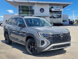 New 2025 Volkswagen Atlas Peak Edition SE image 1